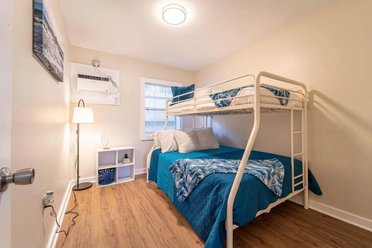 Bahama Breeze Suites Panama City Beach 0*,